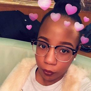 Meet your Posher, Latisha